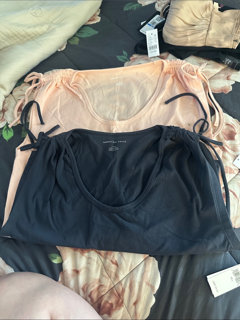 American Eagle Outfitters Women's Tie-Shoulder Tank Top Black & Light Pink sz L